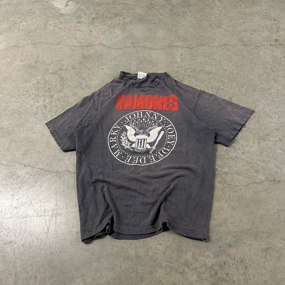 Y2K Vintage 90s skater grunge Ramones single stitch T shirt